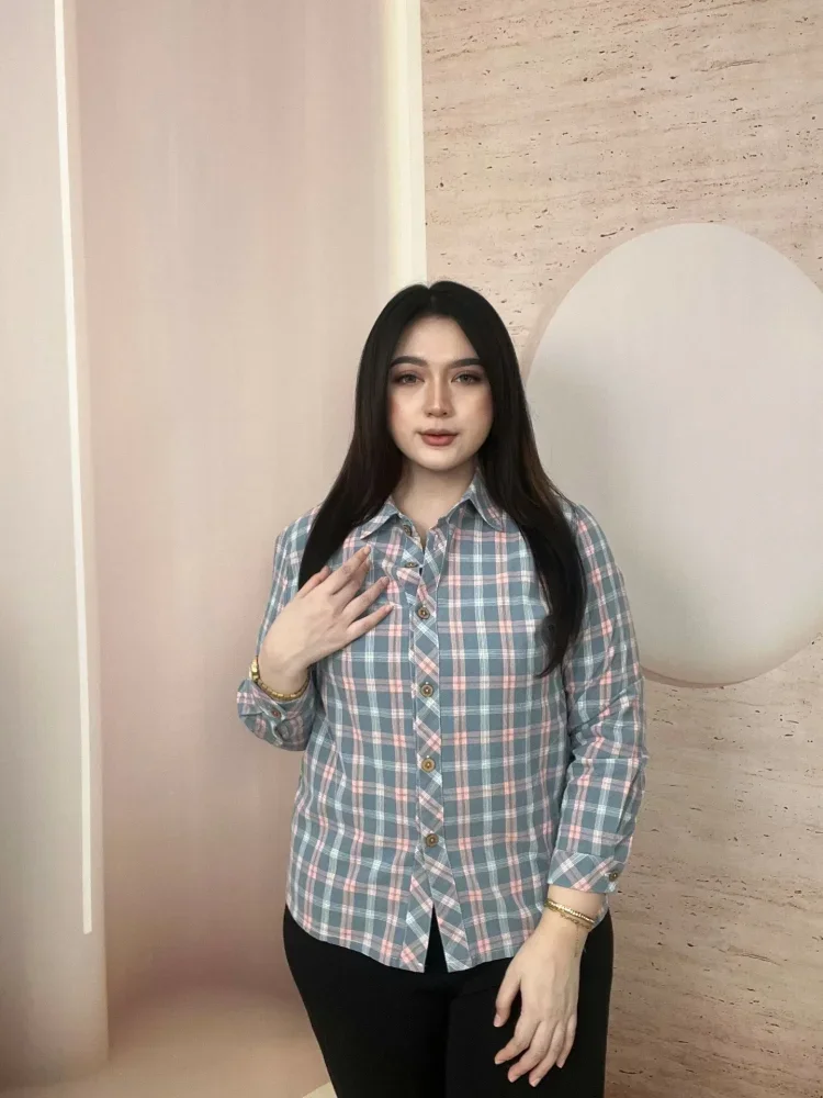FADFAD Atasan kemeja kerah polo lengan panjang motif cetak bergaya retro