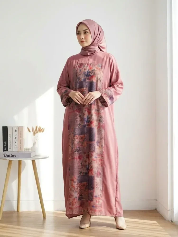 ASAYA Gaun berleher bulat, polos dengan potongan vertikal dan motif tradisional