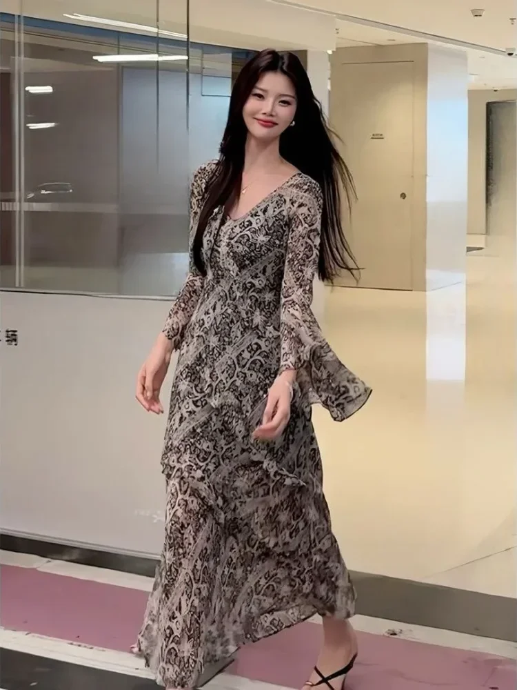 FADFAD Gaun maxi lengan panjang model ruffle terbaru motif cetak