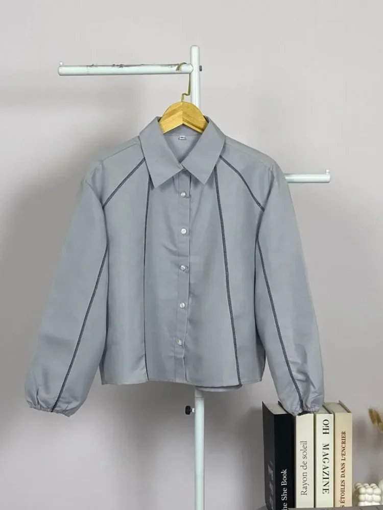 ASAYA Kemeja lengan panjang wanita dengan kerah polo longgar, dihiasi garis-garis, warna polos