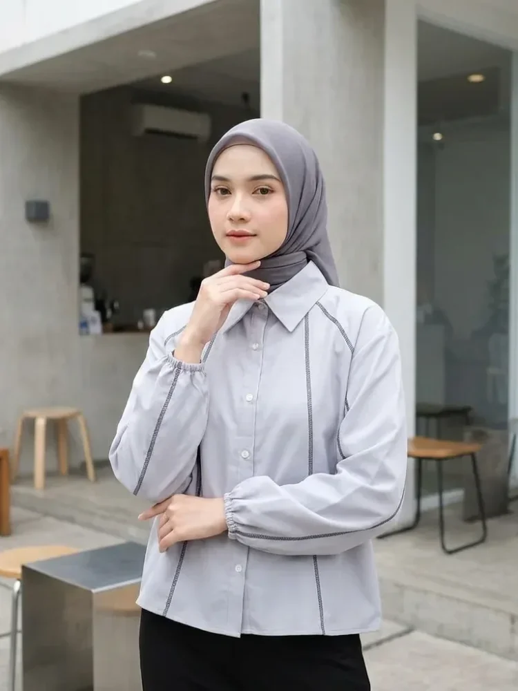 ASAYA Kemeja lengan panjang wanita dengan kerah polo longgar, dihiasi garis-garis, warna polos