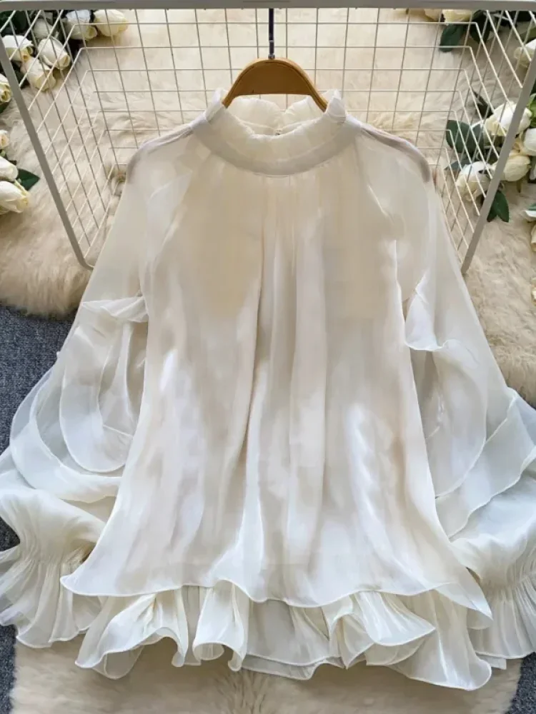 FADFAD Atasan wanita lengan panjang dengan aksen floral warna solid