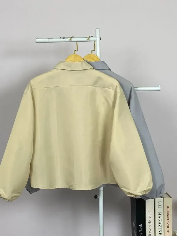 ASAYA Kemeja lengan panjang wanita dengan kerah polo longgar, dihiasi garis-garis, warna polos