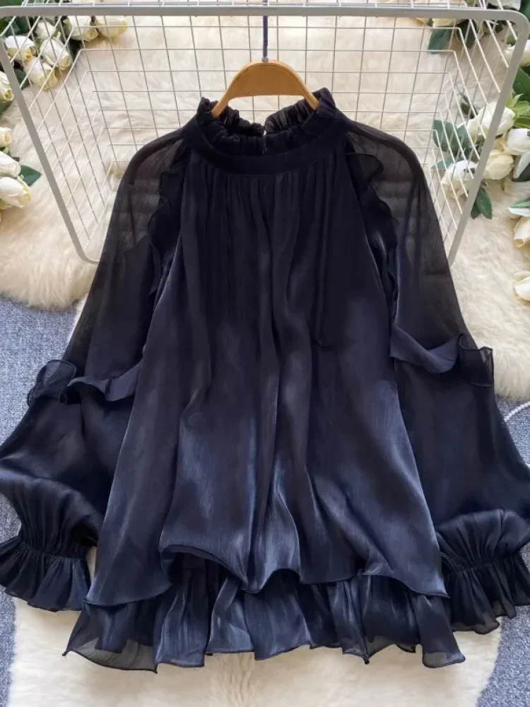 FADFAD Atasan wanita lengan panjang dengan aksen floral warna solid