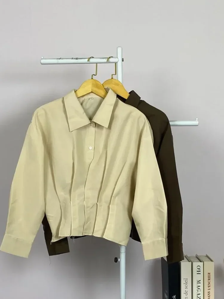 ASAYA Kemeja lengan panjang wanita, model sederhana, dengan desain lipit mewah dipadukan dengan celana panjang polos dalam satu set