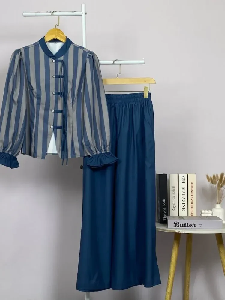 ASAYA Setelan wanita motif garis biru, lengan lonceng, resleting tangan, gaya sederhana, dipadukan dengan celana panjang polos