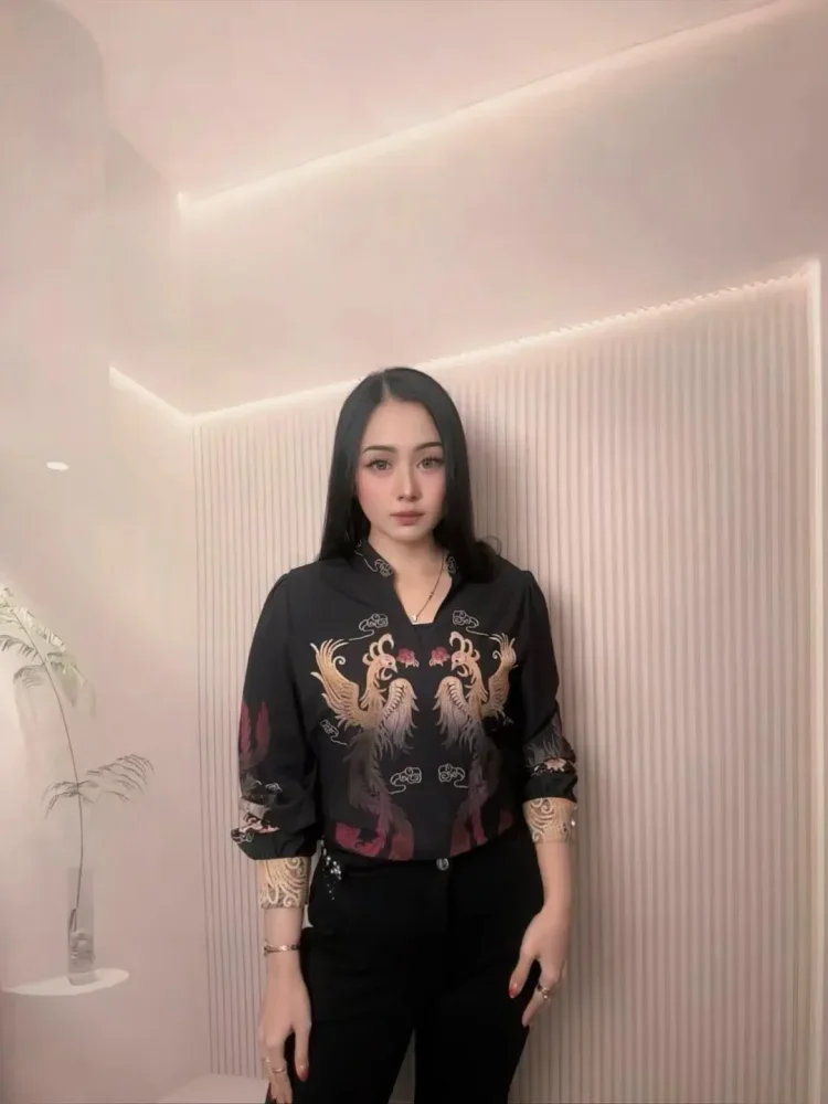 FADFAD Atasan lengan tiga perempat dengan desain longgar bergaya manis