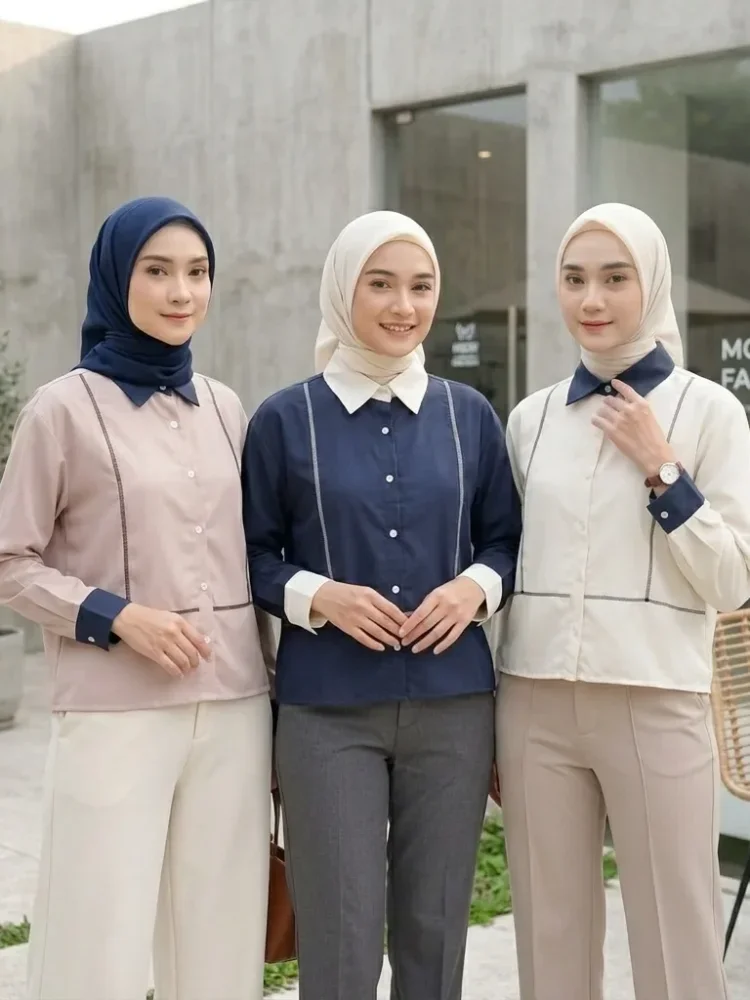 ASAYA Atasan lengan panjang polos dengan kerah polo, dilengkapi saku dan desain jahitan sambungan