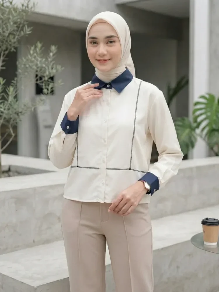 ASAYA Atasan lengan panjang polos dengan kerah polo, dilengkapi saku dan desain jahitan sambungan