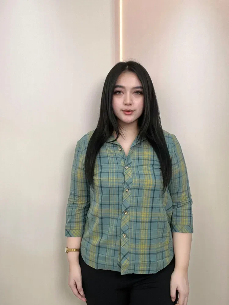 FADFAD Kemeja atasan wanita dengan lengan panjang motif kotak kotak gaya casual