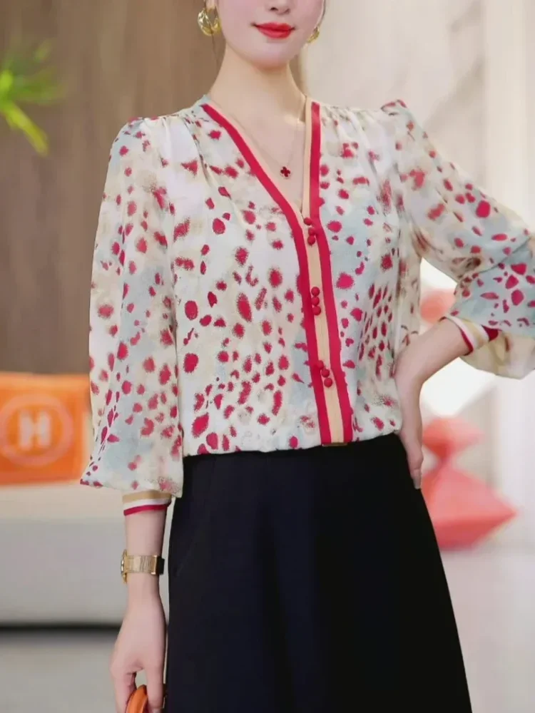 FADFAD Atasan kaos longgar lengan sedang leher v bermotif untuk wanita