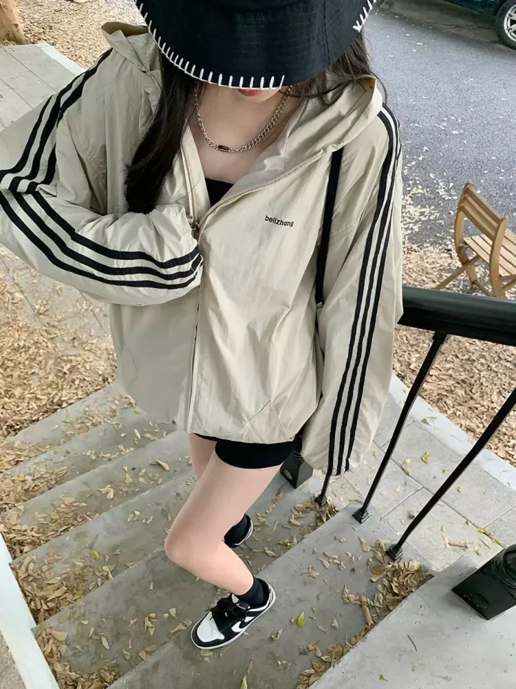 CHICMORE Jaket gaya longgar untuk wanita muda warna solid dengan kerah hooded