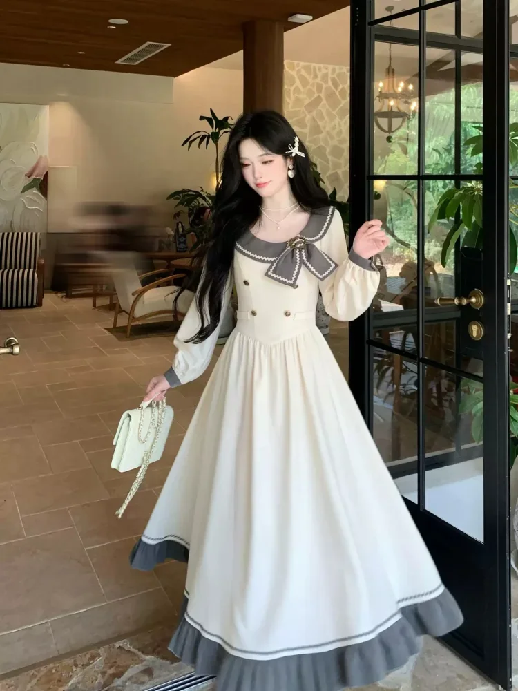 CHICMORE Gaun lengan panjang kerah bulat bergaya mewah dengan model potongan a-line lebar
