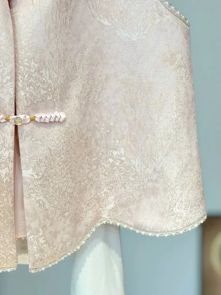 FADFAD Rompi baru yang trendi dengan desain kain jacquard.