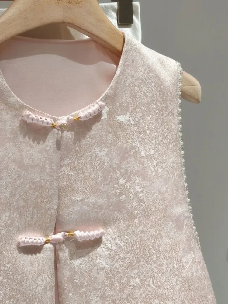 FADFAD Rompi baru yang trendi dengan desain kain jacquard.