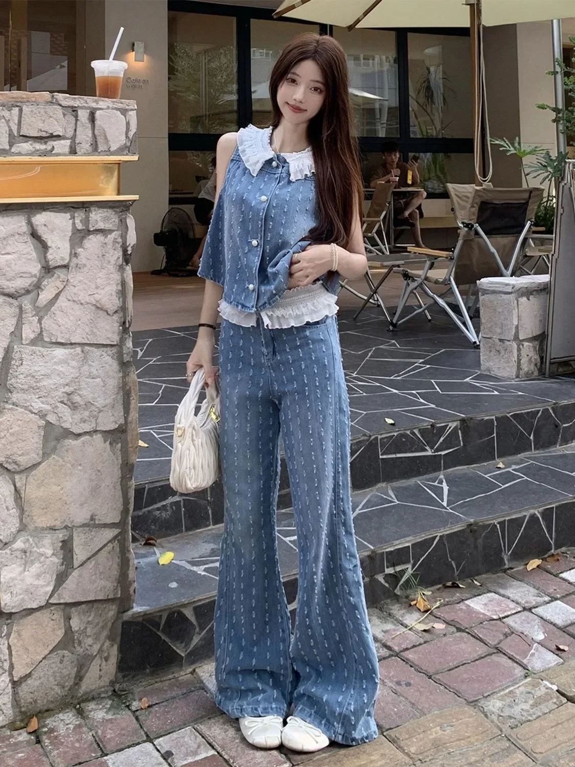 FADFAD Set rompi denim dengan panel renda dan celana berkaki lebar untuk wanita