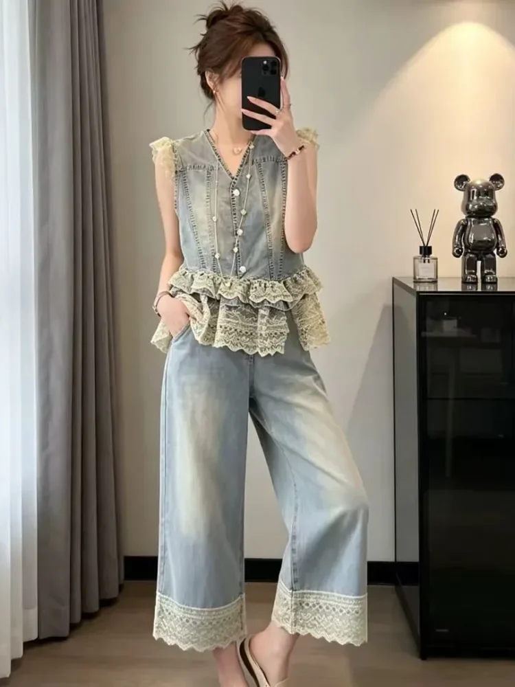FADFAD Set rompi denim dengan panel renda dan celana berkaki lebar untuk wanita