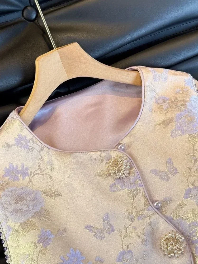 FADFAD Rompi baru yang trendi dengan desain kain jacquard.