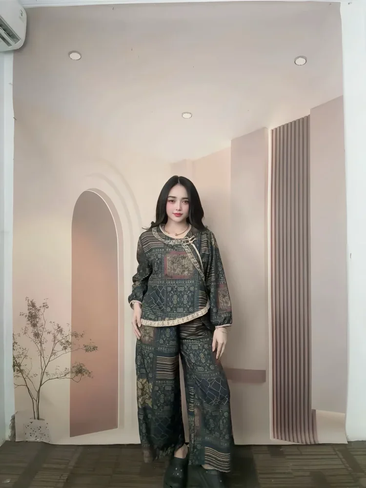 [DISKON KILAT]FADFAD Setelan dua potong motif patchwork dengan lengan tiga perempat dan celana panjang kaki lebar