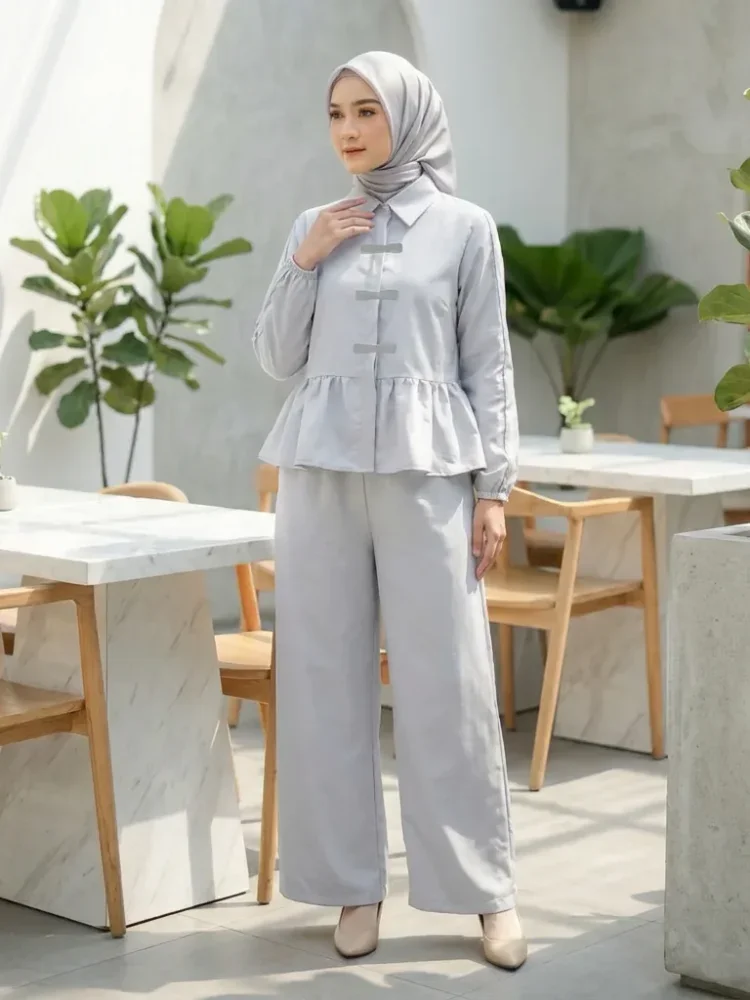 ASAYA Atasan blouse motif polkadot dengan gaya kasual untuk wanita