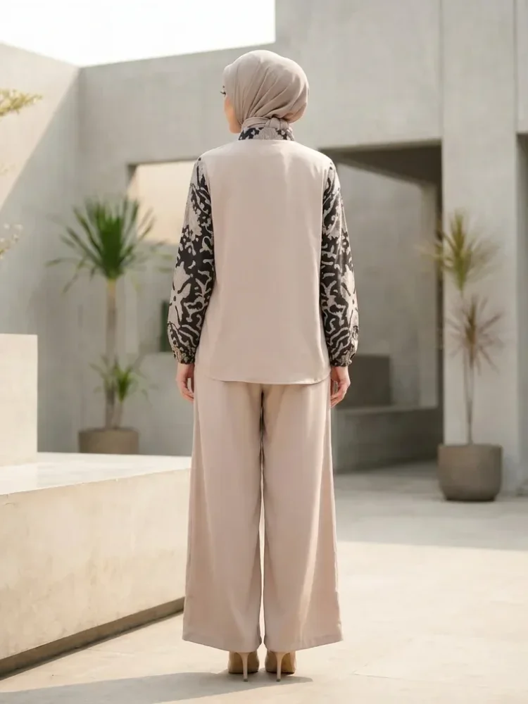 ASAYA Setelan wanita lengan panjang dengan kemeja dan celana panjang, menggunakan desain cetak patchwork dengan teknik offset printing