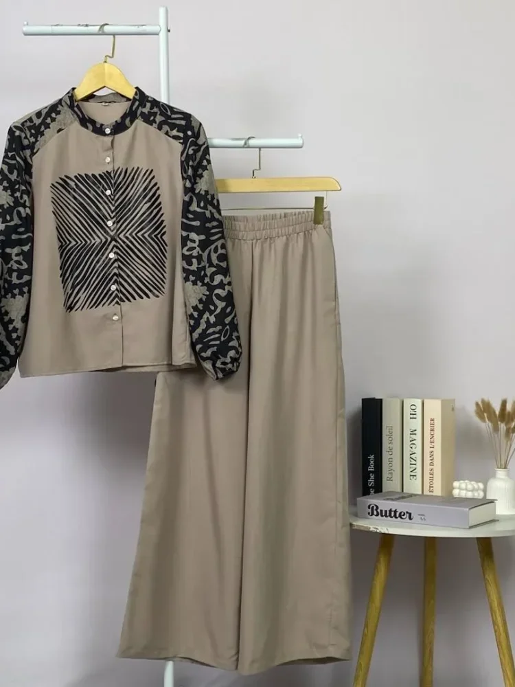 ASAYA Setelan wanita lengan panjang dengan kemeja dan celana panjang, menggunakan desain cetak patchwork dengan teknik offset printing