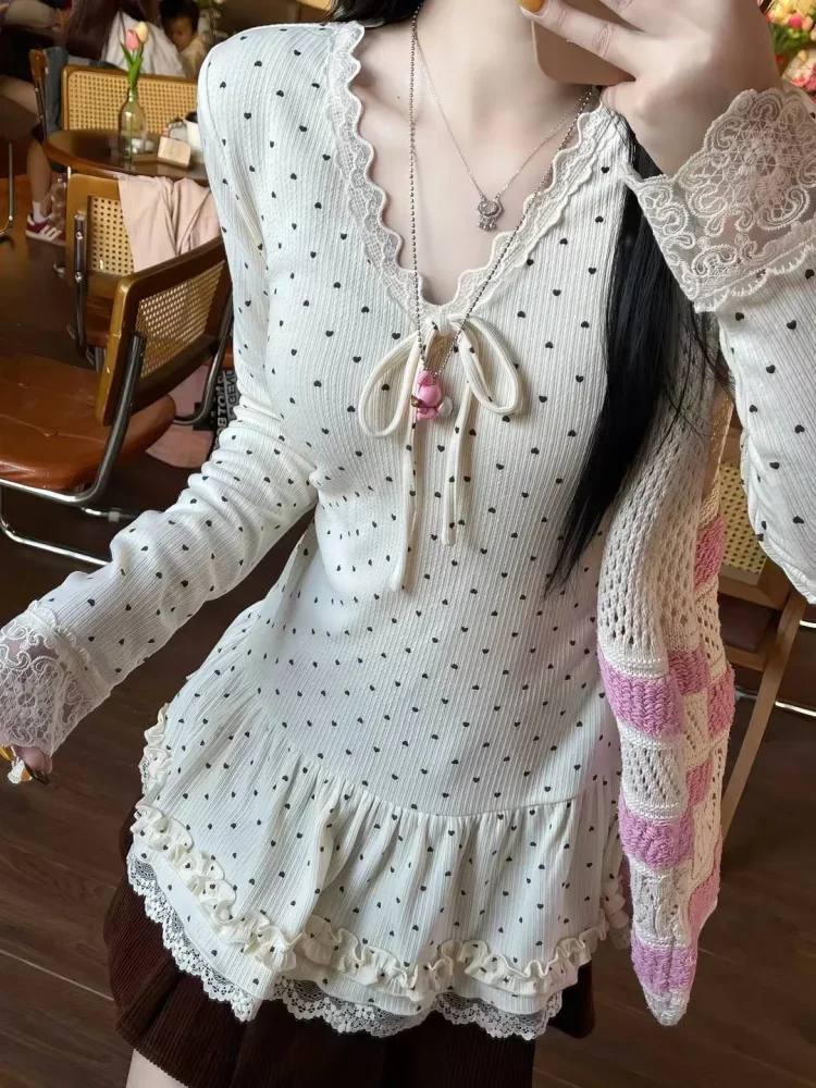 CHICMORE Atasan wanita dengan kerah v neck lengan panjang dengan motif polkadot kekinian ala korea