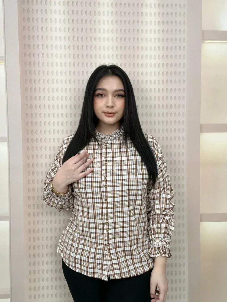 FADFAD Atasan kemeja wanita lengan panjang moitf kotak-kotak aksen ruffle gaya retro casual