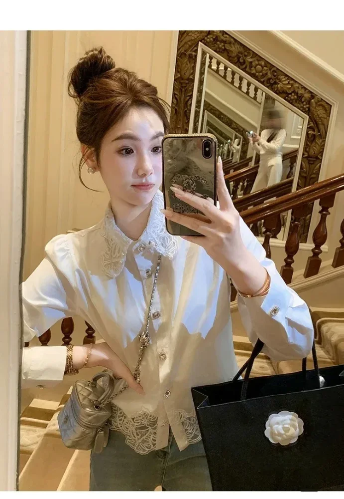 FADFAD Atasan wanita elegan aksen cut-out kerah pater pan minimalis