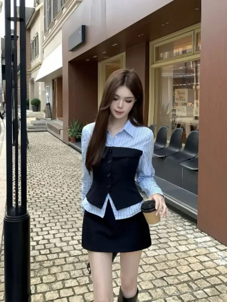 FADFAD Kemeja dua potong palsu motif garis garis dengan kerah polo dan lengan panjang