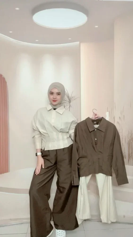 ASAYA Kemeja lengan panjang wanita, model sederhana, dengan desain lipit mewah dipadukan dengan celana panjang polos dalam satu set