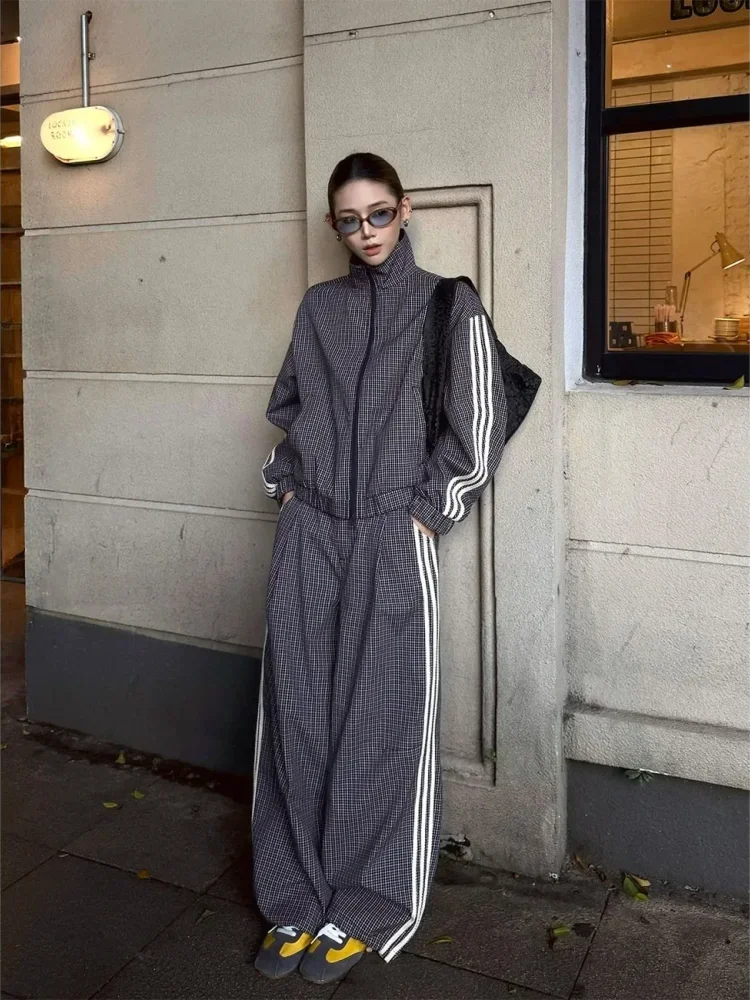 CHICMORE Setelan wanita dua polong atasan jaket longgar lengan panjang model zipper dan celana panjang sporty