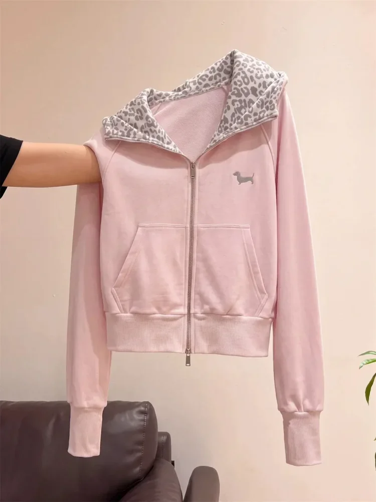 CHICMORE Tipis jaket wanita model crop dengan hoodie motif leopard dan zipper gaya chic