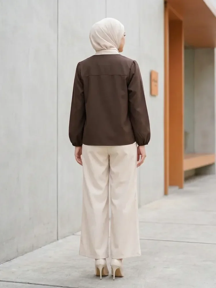 ASAYA Kemeja lengan panjang wanita dengan warna polos dan bawah yang tidak beraturan, dipadukan dengan desain tali kontras dan kancing tangan, kerah warna kontras dipadukan dengan celana panjang polos