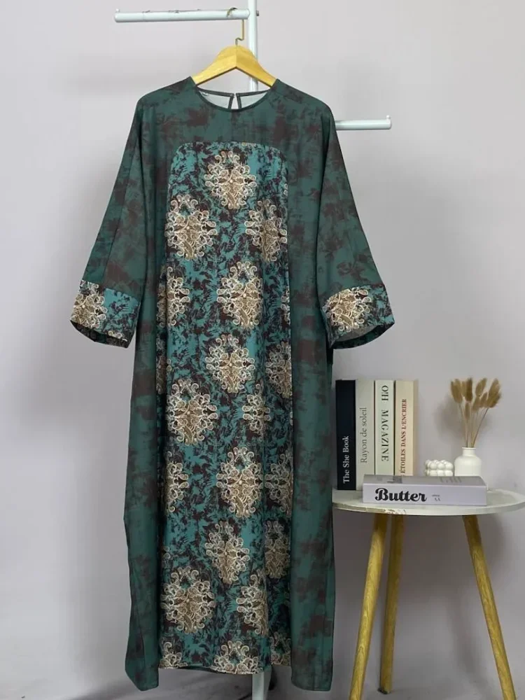 ASAYA Gaun berleher bulat dengan desain patchwork bermotif hijau,