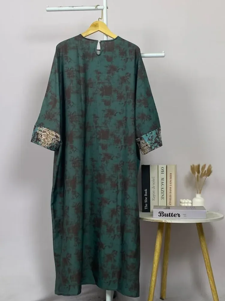 ASAYA Gaun berleher bulat dengan desain patchwork bermotif hijau,