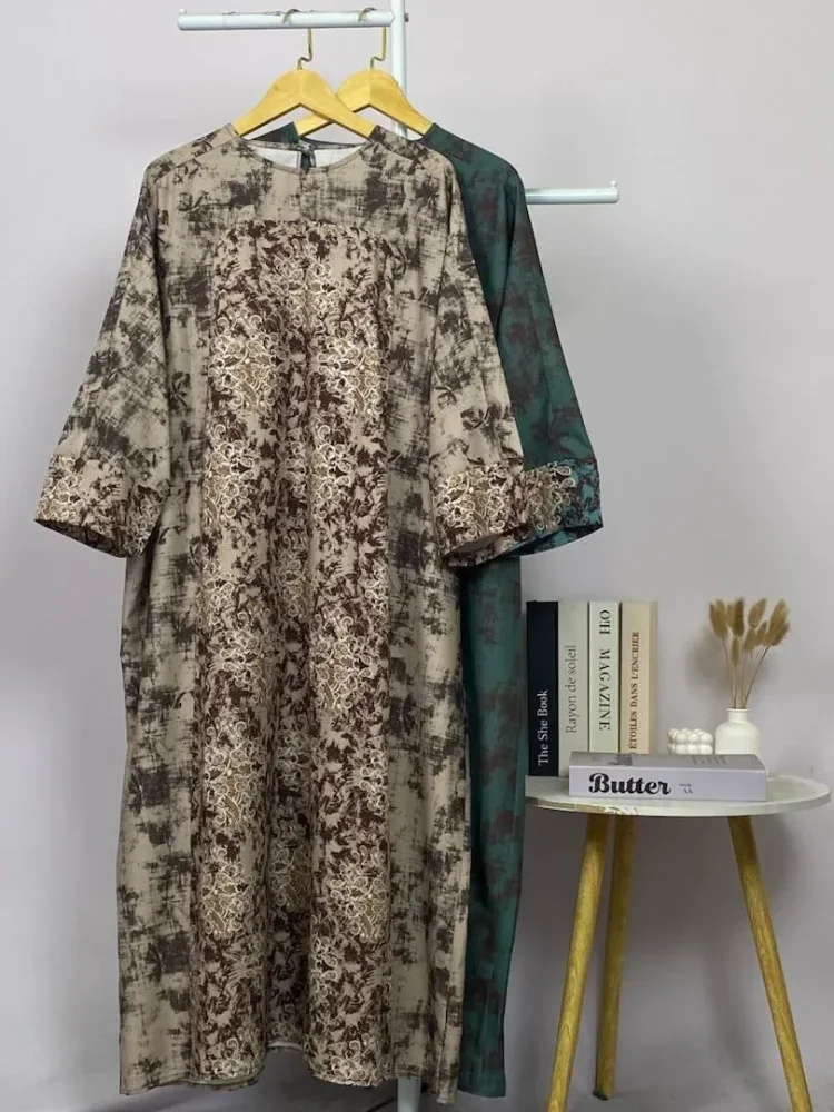 ASAYA Gaun berleher bulat dengan desain patchwork bermotif hijau,