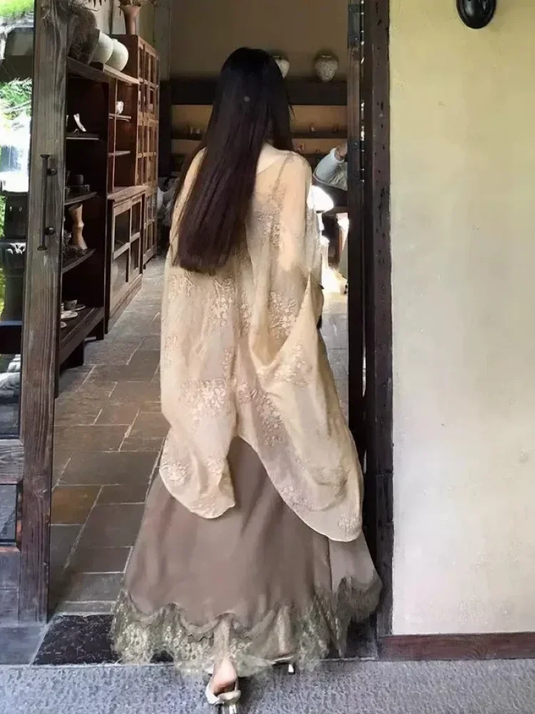 CHICMORE Setelan dua potong dengan gaya kasual untuk wanita