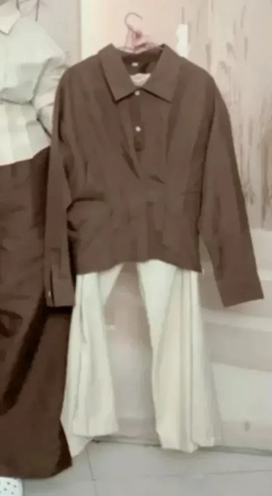 ASAYA Kemeja lengan panjang wanita, model sederhana, dengan desain lipit mewah dipadukan dengan celana panjang polos dalam satu set