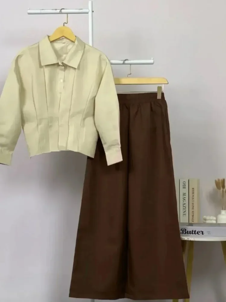 ASAYA Kemeja lengan panjang wanita, model sederhana, dengan desain lipit mewah dipadukan dengan celana panjang polos dalam satu set