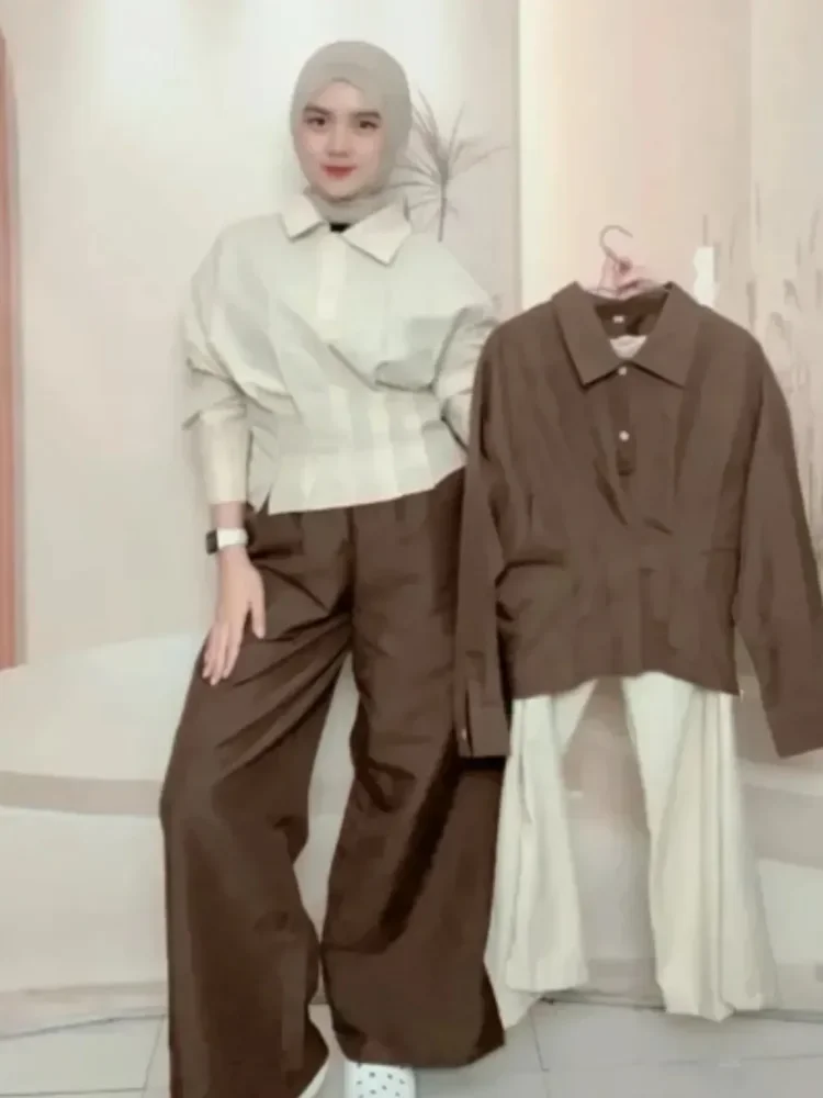 ASAYA Kemeja lengan panjang wanita, model sederhana, dengan desain lipit mewah dipadukan dengan celana panjang polos dalam satu set