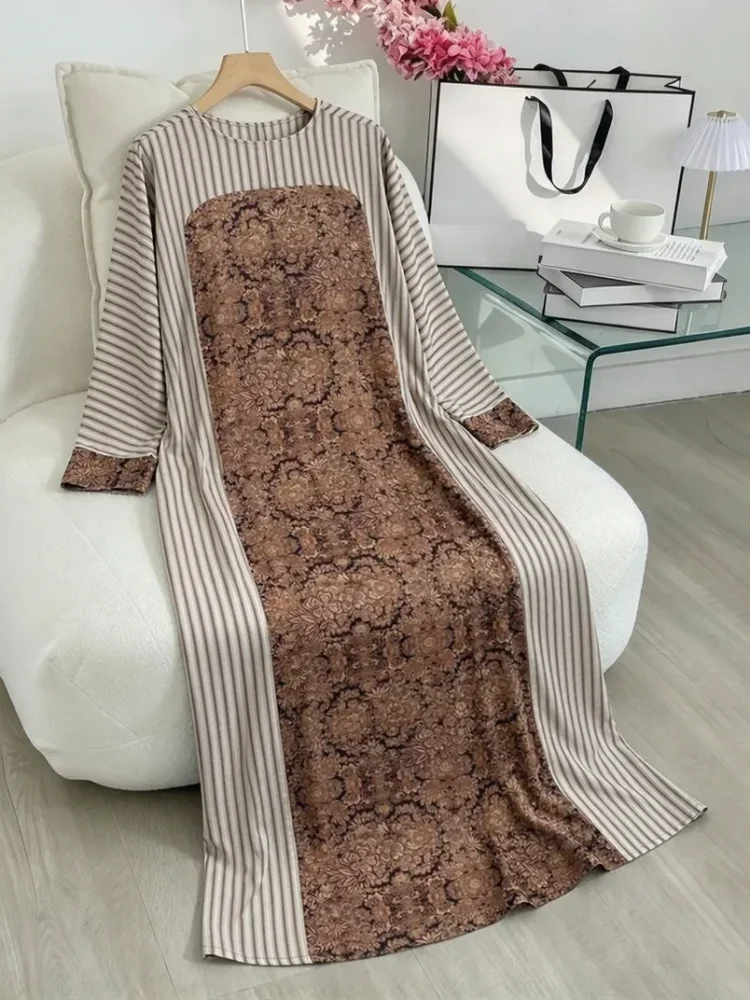ASAYA Gaun berleher bulat dengan desain patchwork bermotif hijau,