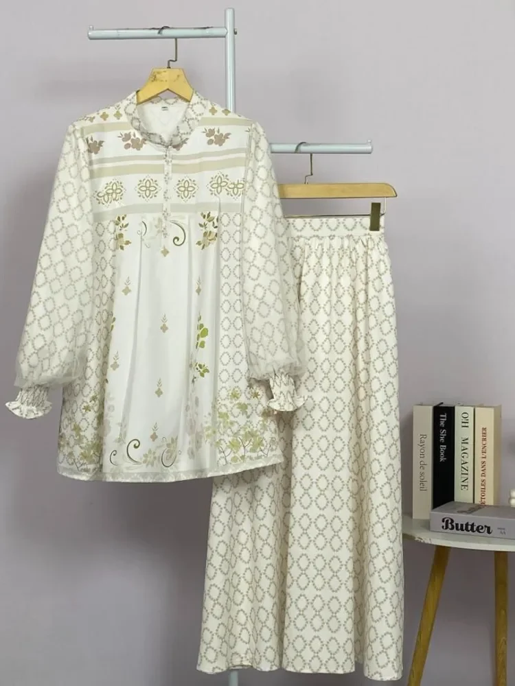 CHICMORE Setelan dua potong atasan dan rok bawah gaya baru dengan motif cetak