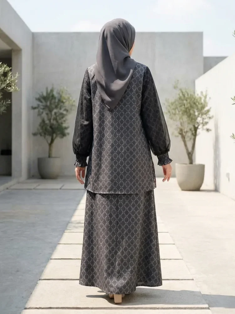 CHICMORE Setelan dua potong atasan dan rok bawah gaya baru dengan motif cetak