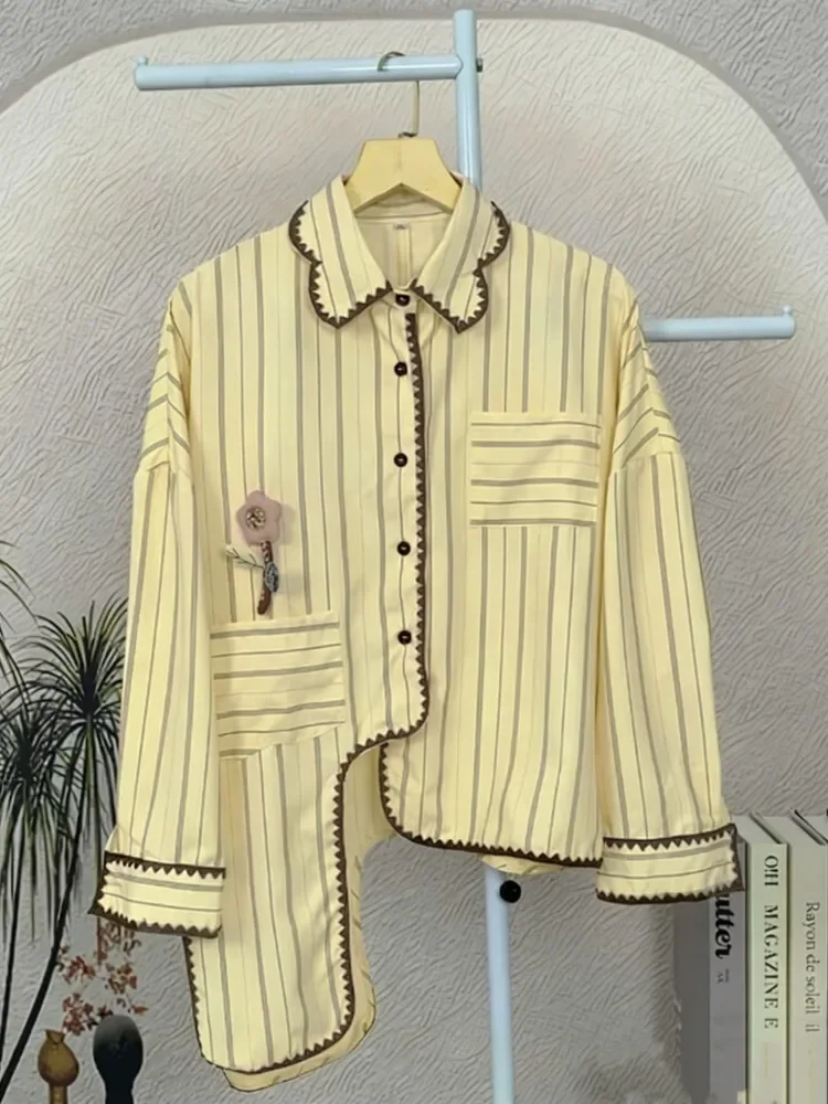 [READY STOCK]CHICMORE Kemeja lengan panjang kancing tunggal gaya korea baru dengan garis-garis dan tambalan dekoratif