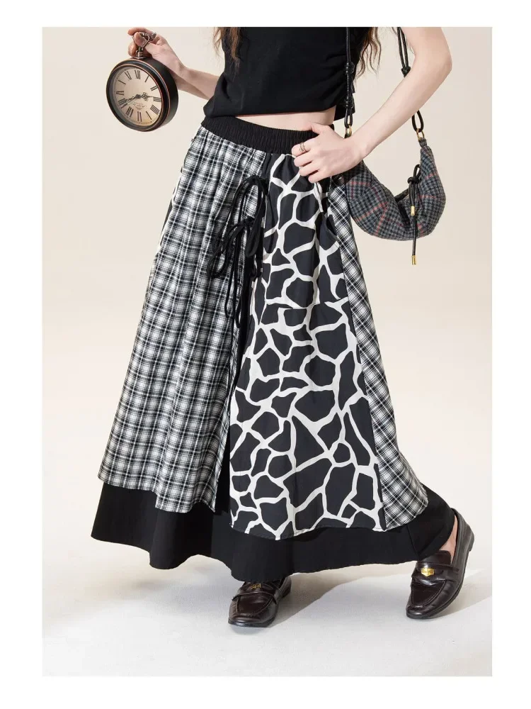 CHICMORE Rok desain baru dengan motif kontras model a-line dan pinggang elastis