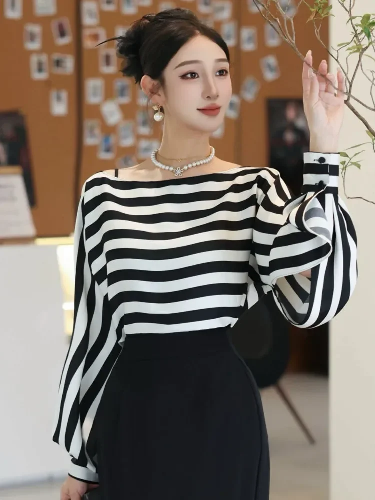 FADFAD Atasan wanita blouse lengan panjang dengan kerah bulat motif bergaris kasual
