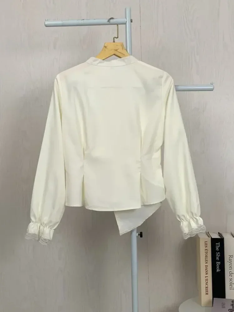ASAYA Kaos lengan panjang solid baru, atasan dengan desain lipatan sederhana dipadukan dengan kancing khusus, renda menghiasi siku