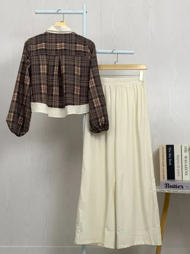 [NEW]ASAYA Setelan dua potong dengan kemeja lengan panjang bermodel unik dengan kerah dan hem tidak beraturan, dipadukan dengan celana lebar polos