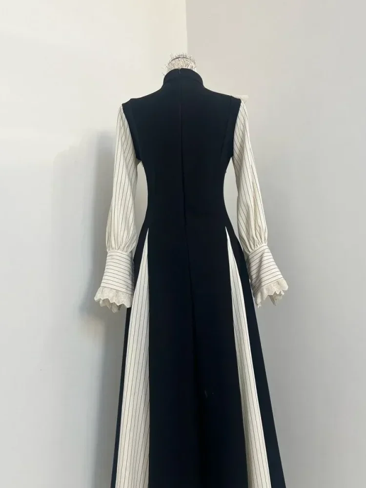 CHICMORE Gaun gaya preppy lengan panjang motif kontras bergaris dan variasi bunga manis